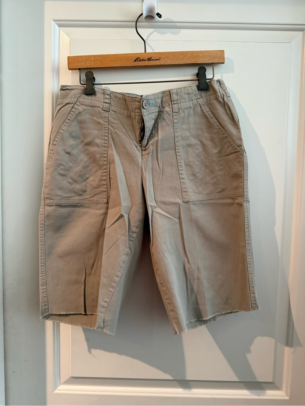 Vintage Moda International Beige Raw-Hem Bermuda Shorts